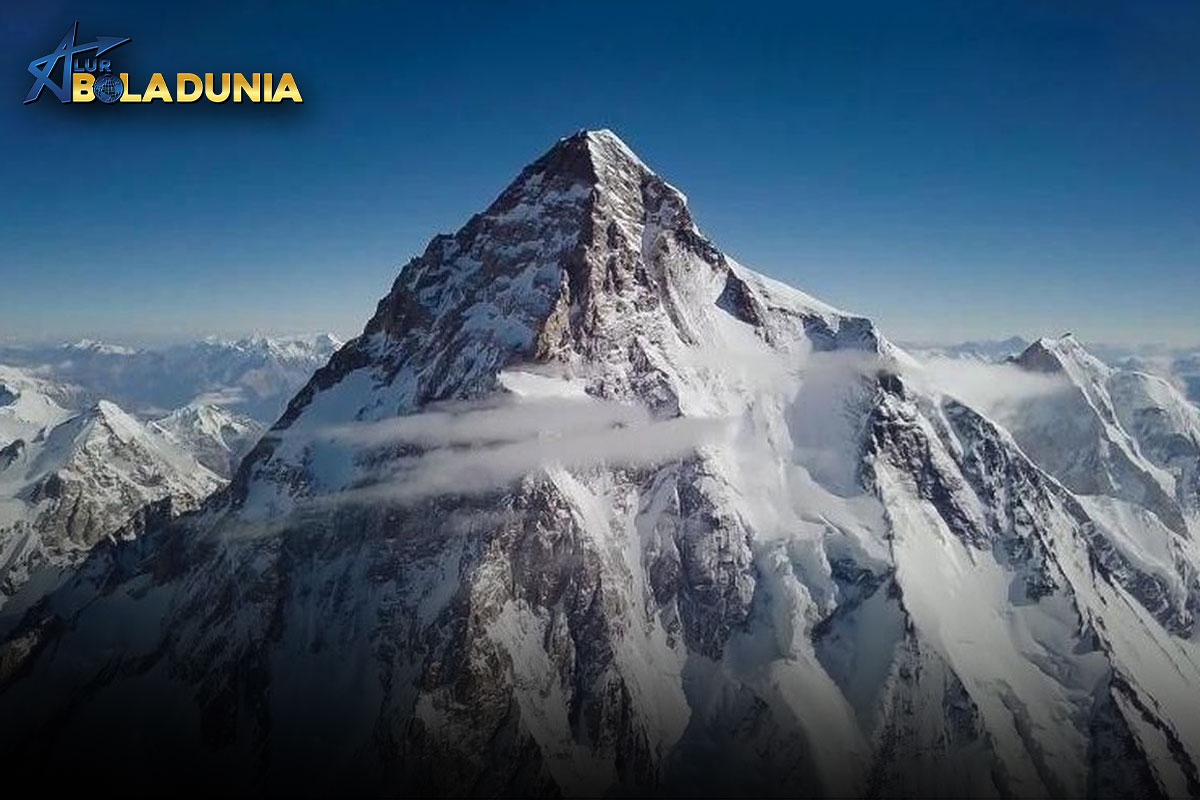 Gunung K2: Tantangan Ekstrem di Savage Mountain