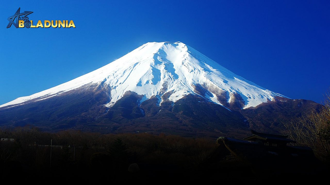 Gunung Fuji: Simbol Keindahan, Spiritualitas, dan Sejarah Jepang