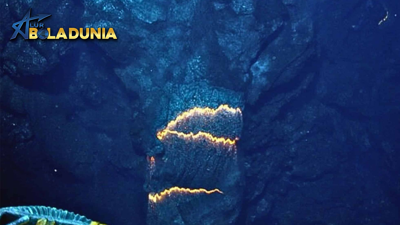 Axial Seamount: Gunung Api Bawah Laut Paling Aktif di Samudra Pasifik yang Diprediksi Meletus Tahun Ini