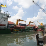 Kapal Kontainer Oleng di Surabaya, Pekerja Ditemukan Tewas